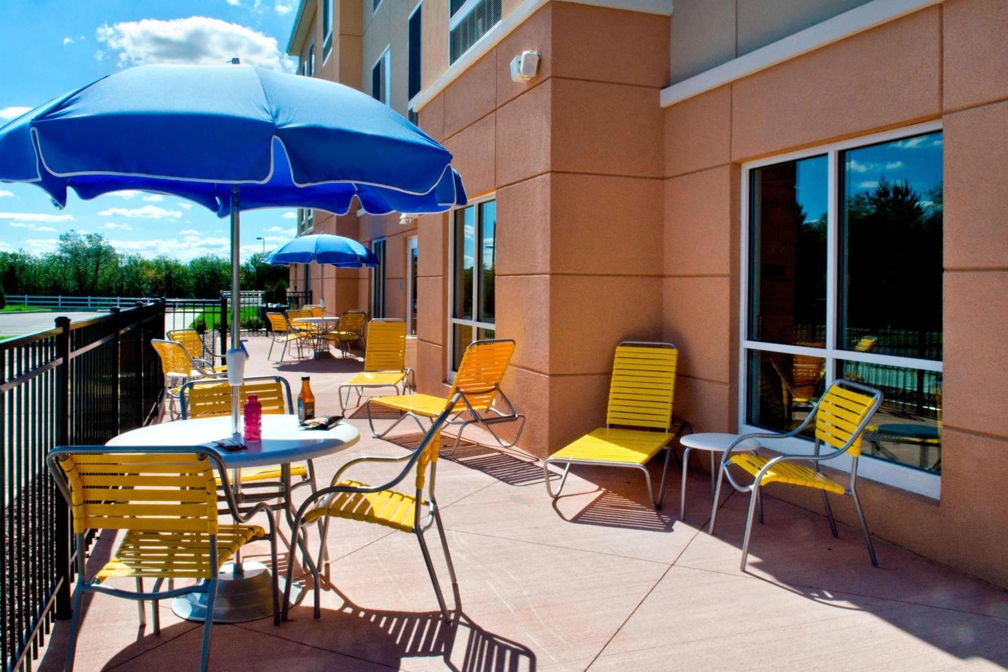 Fairfield Inn & Suites By Marriott Watertown Thousand Islands Exteriör bild