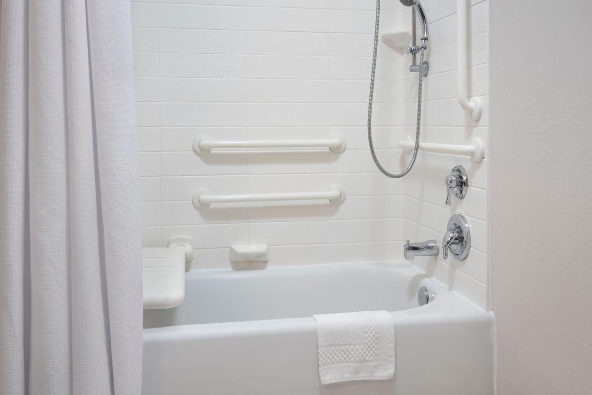Fairfield Inn & Suites By Marriott Watertown Thousand Islands Exteriör bild